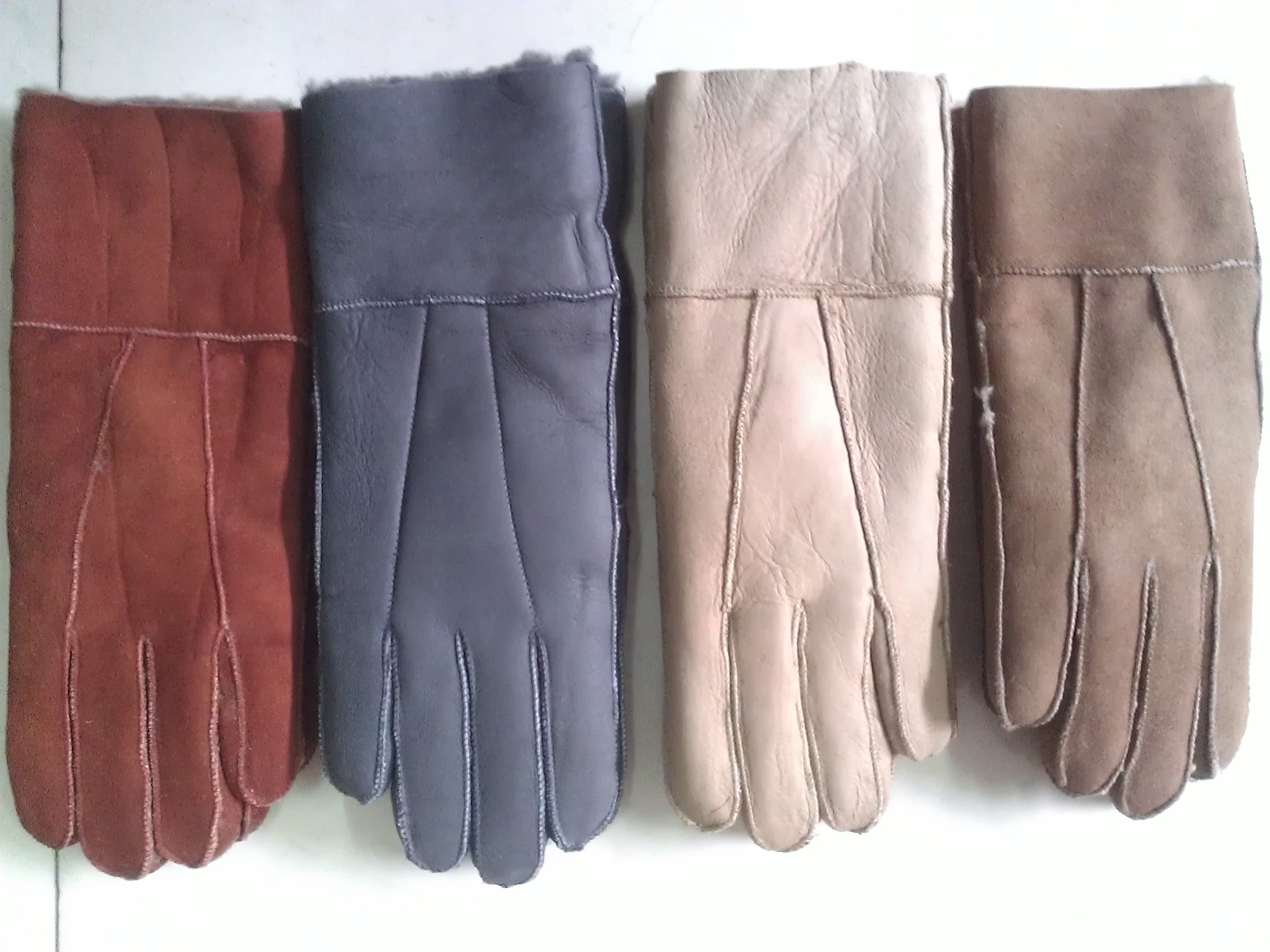 羊毛手套 sheepskin gloves